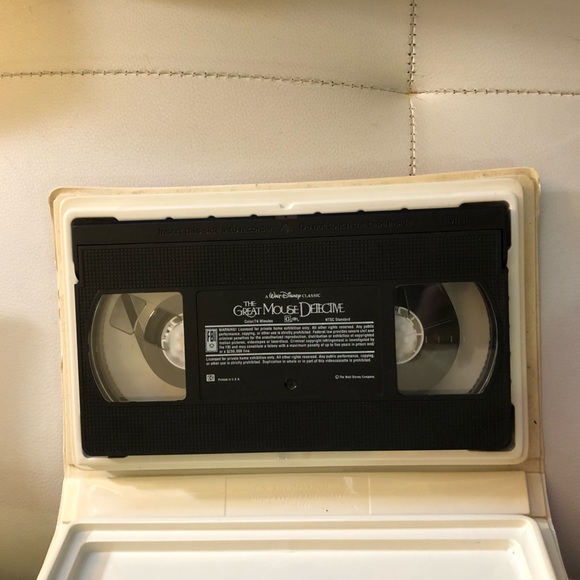 Walt Disney’s The Great Mouse Detective - Picture 2 of 3